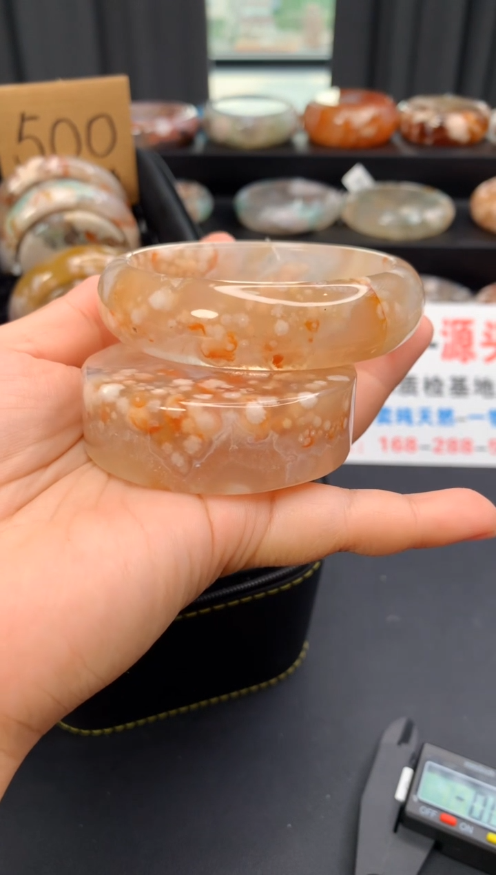 石英质玉手镯未镶嵌赠送镯心（圈口61