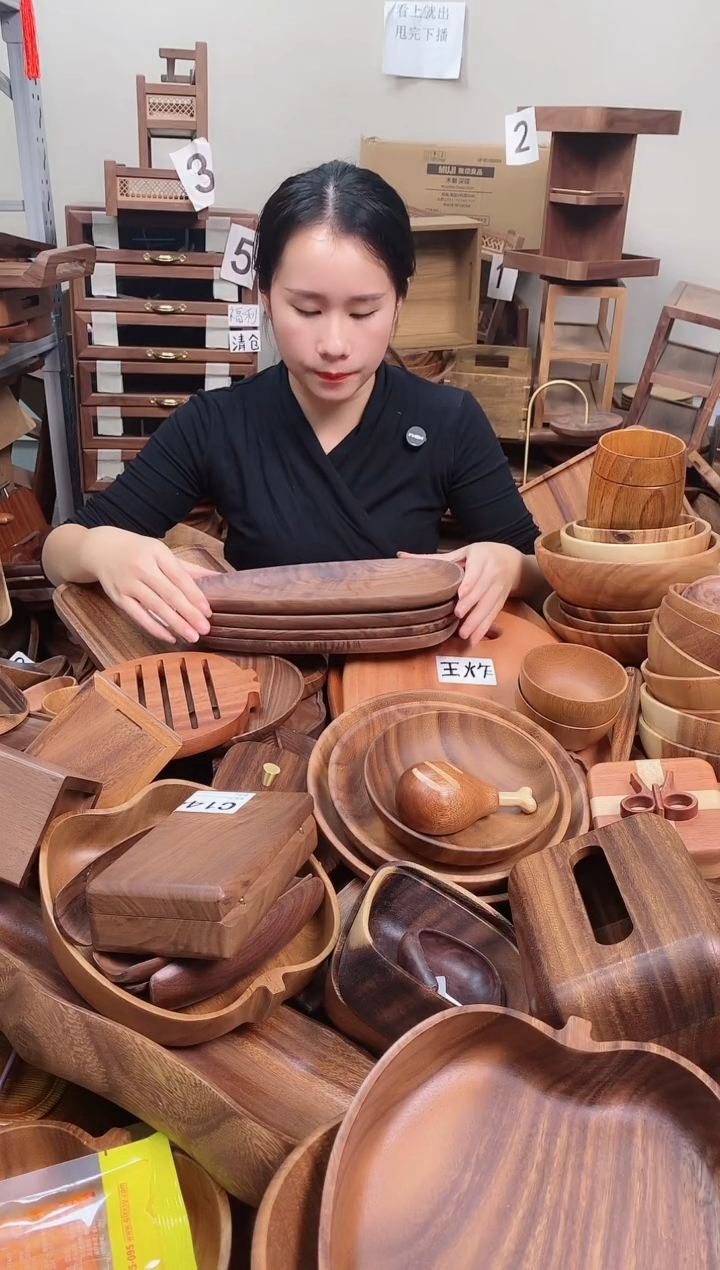 木 北美黑胡桃木瓜子盘30*12*2cm 