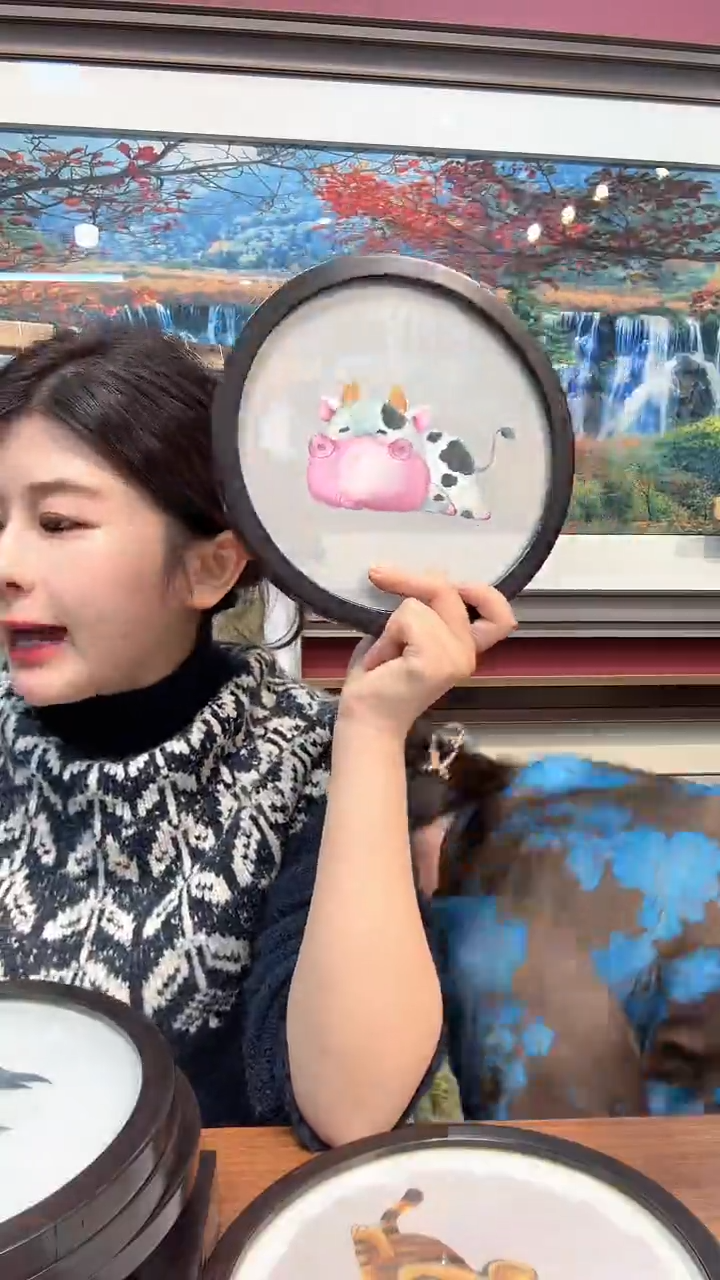 竖款非遗苏绣手工刺绣摆台