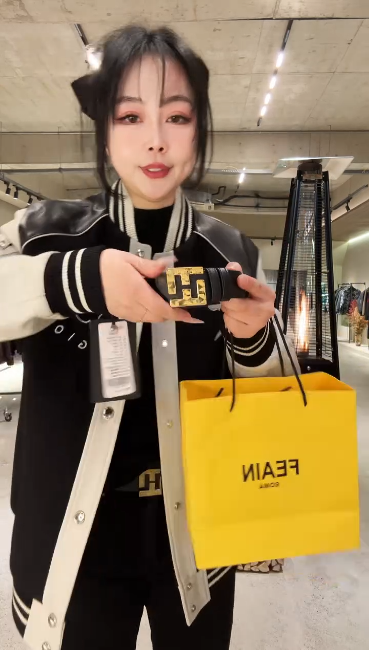 32-33 男士真皮皮带（金色）