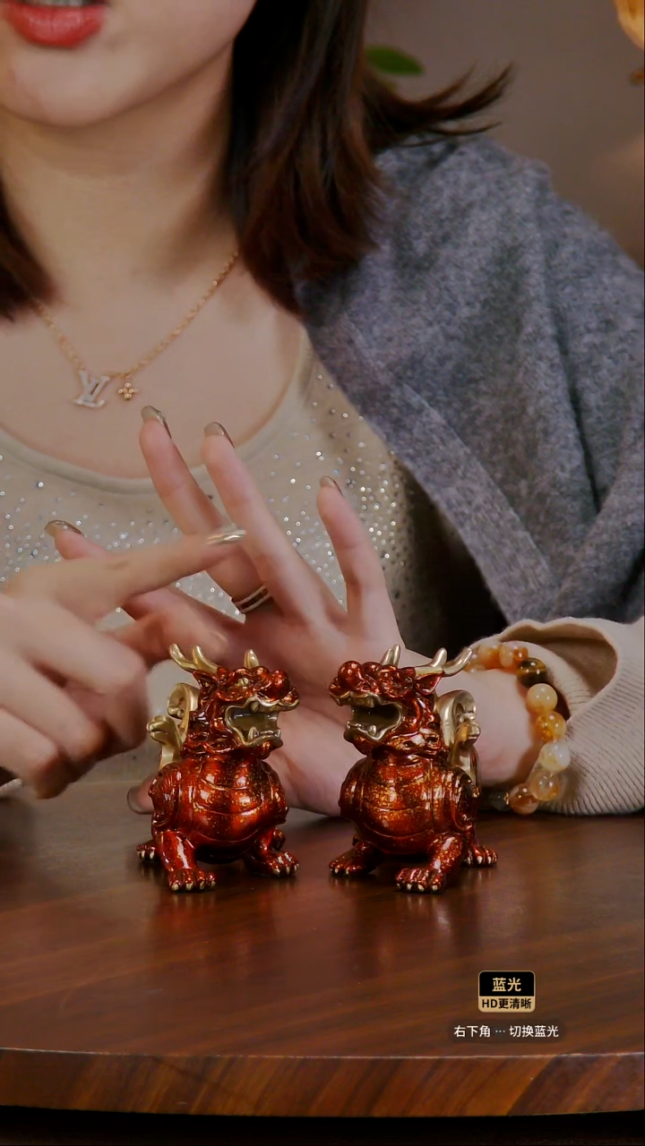 黄铜《双角对貔貅》