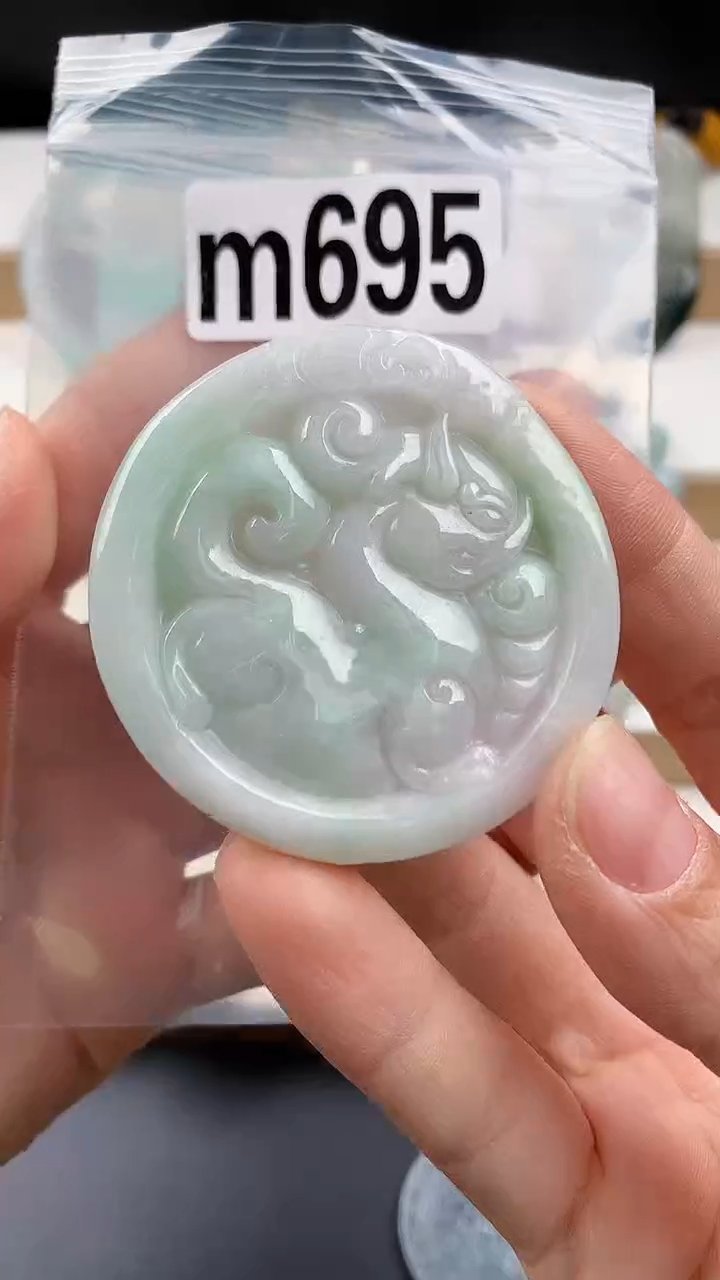 颈饰未镶嵌翡翠天然翡翠吊坠挂件