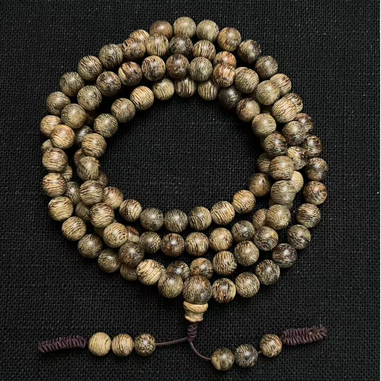 沉香精品正区文莱（黑棋种）沉香0.75cm108颗长串，大开门蛇皮纹料