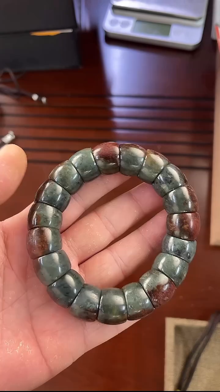 未镶嵌手链透闪石质玉手串