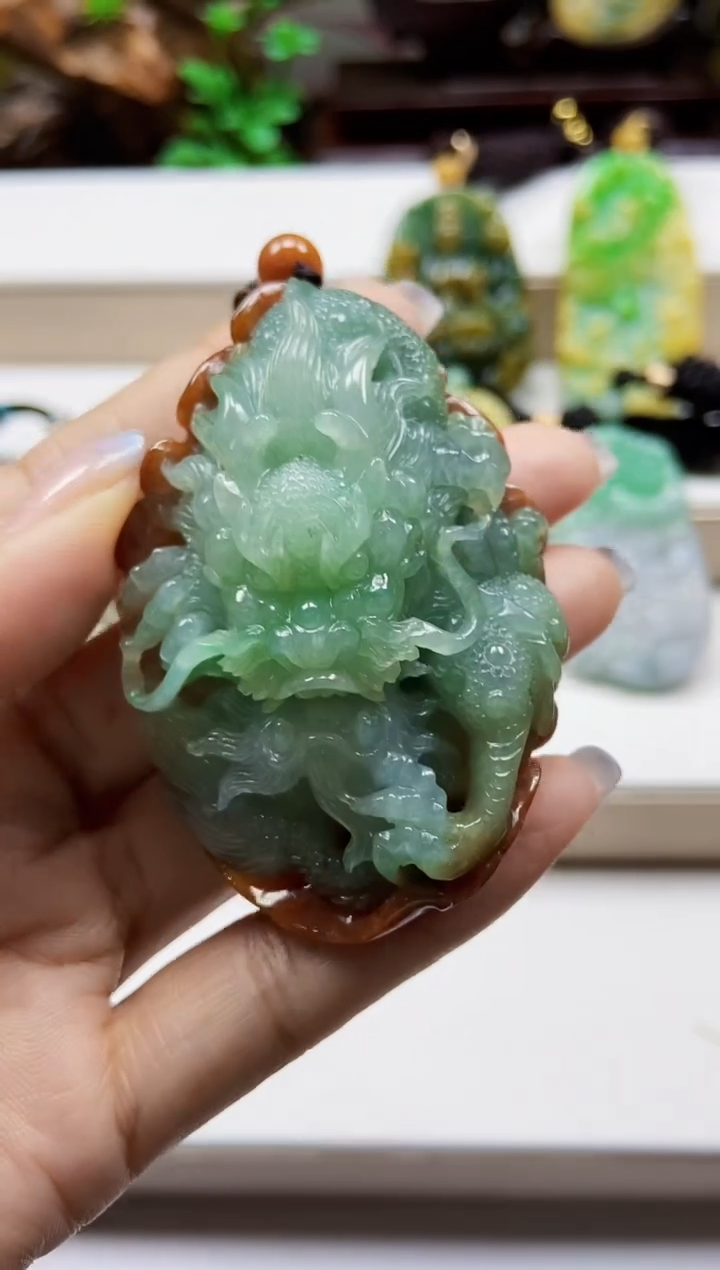 颈饰未镶嵌翡翠翡翠A货