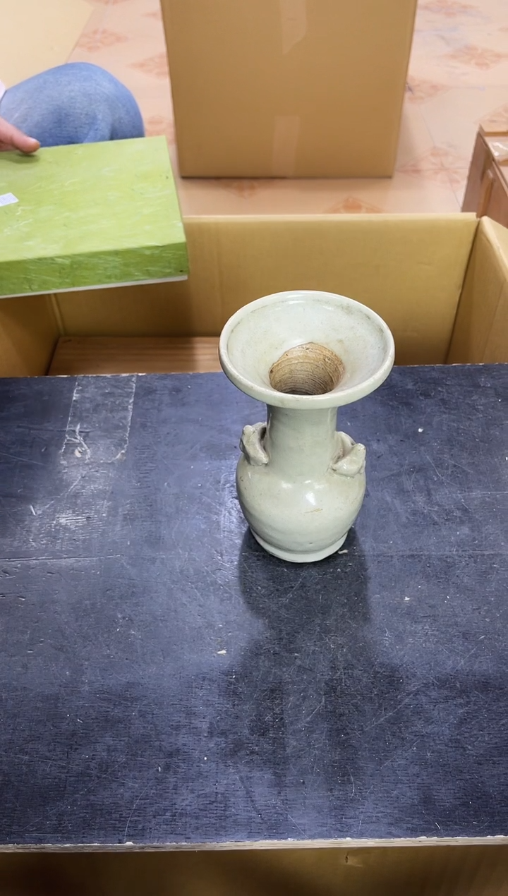 瓶瑕疵 如图所示 阁集工艺品