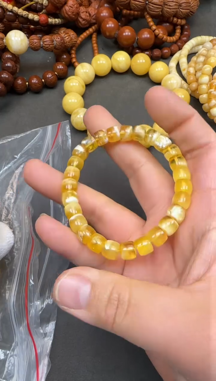 【闪购商品】蜜蜡手串未镶嵌漂亮胡蜜蜡手串