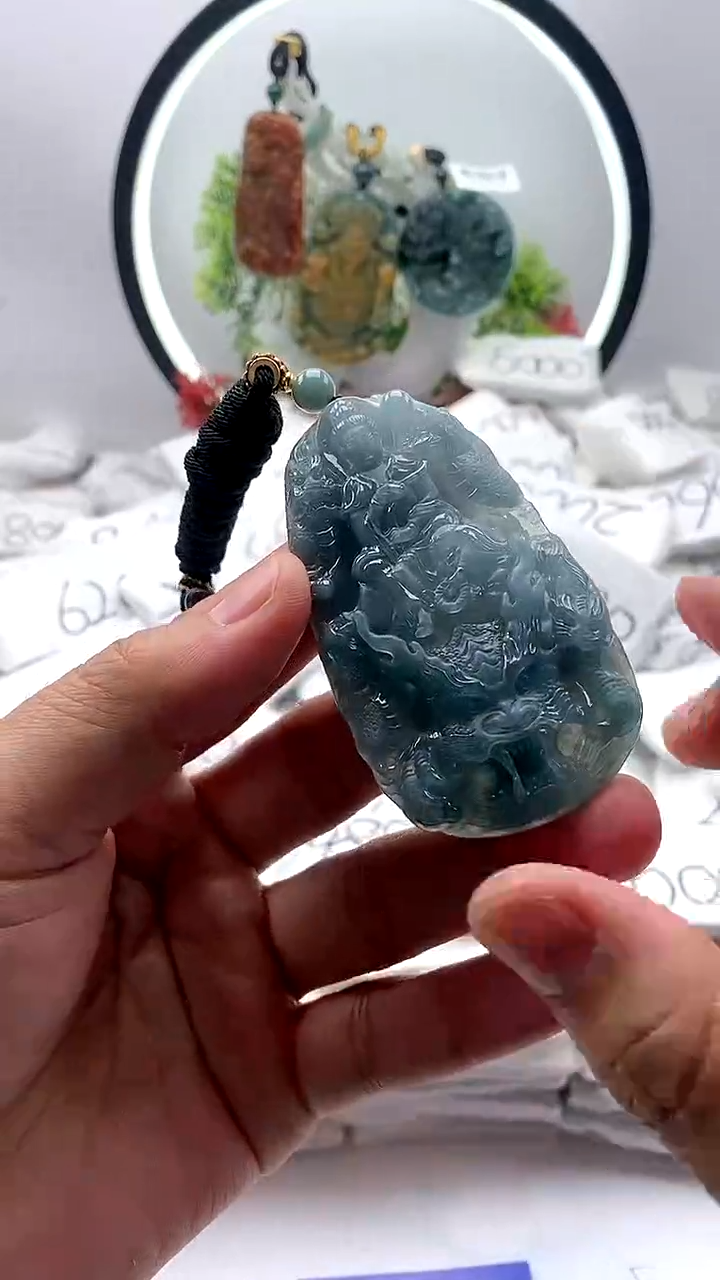 【闪购商品】翡翠颈饰未镶嵌普贤