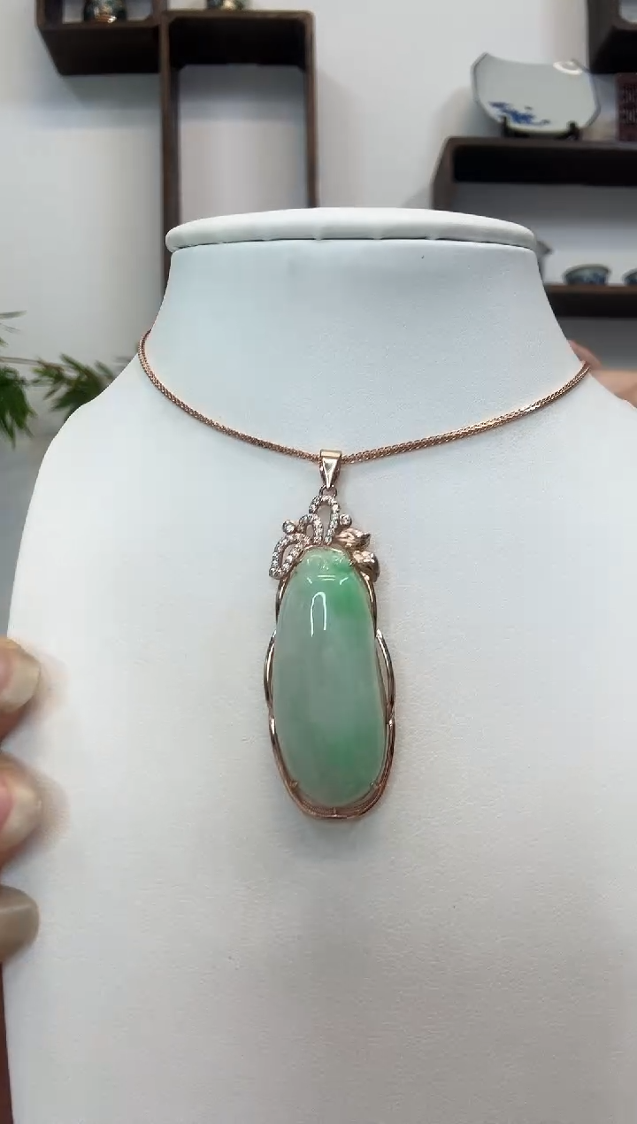 吊坠(赠链)银S925镶嵌翡翠福瓜玫瑰边