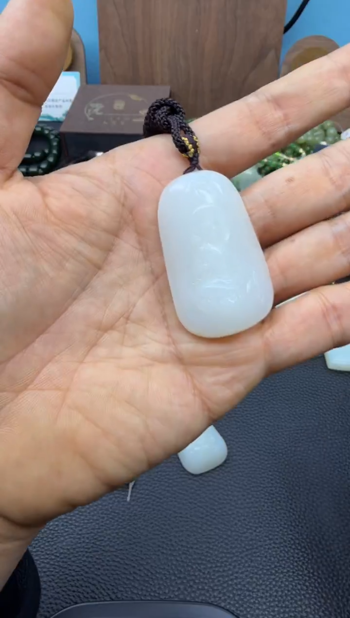 颈饰未镶嵌和田玉?*?59