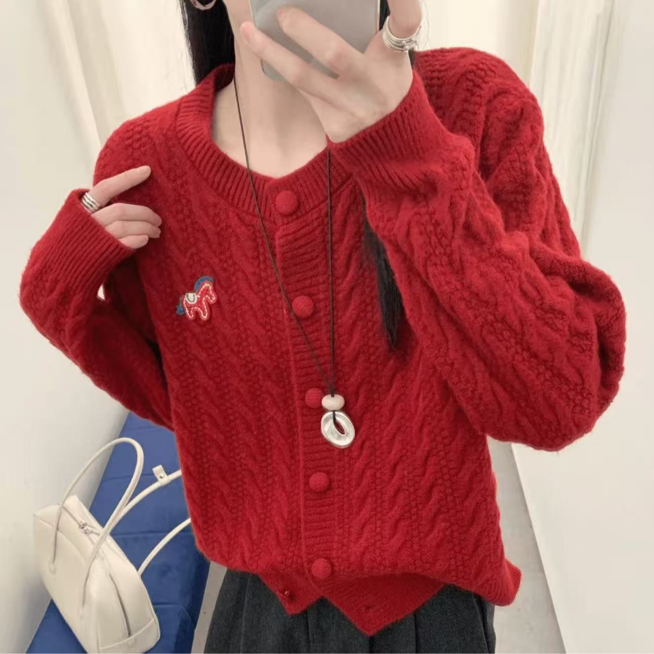 （G842）秋冬新年战袍氛围感小马麻花大码针织衫女慵懒时尚百搭外套