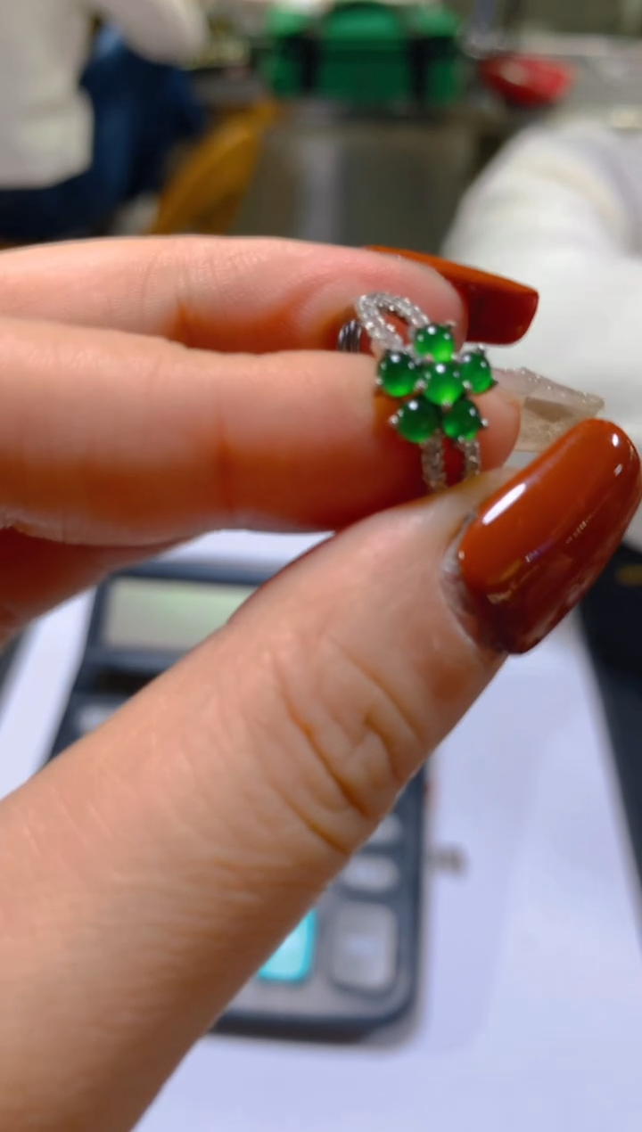 未镶嵌戒指翡翠多样性发一