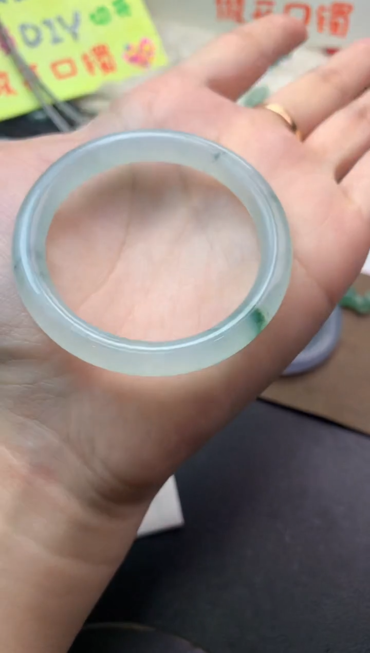 未镶嵌定制翡翠毛货