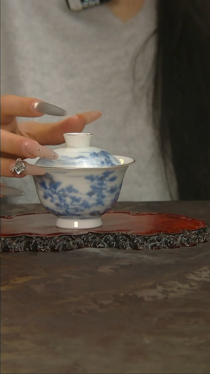 【闪购商品】青花手绘山水盖碗