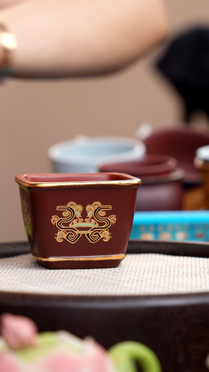 茶壶紫砂紫泥四方金边杯