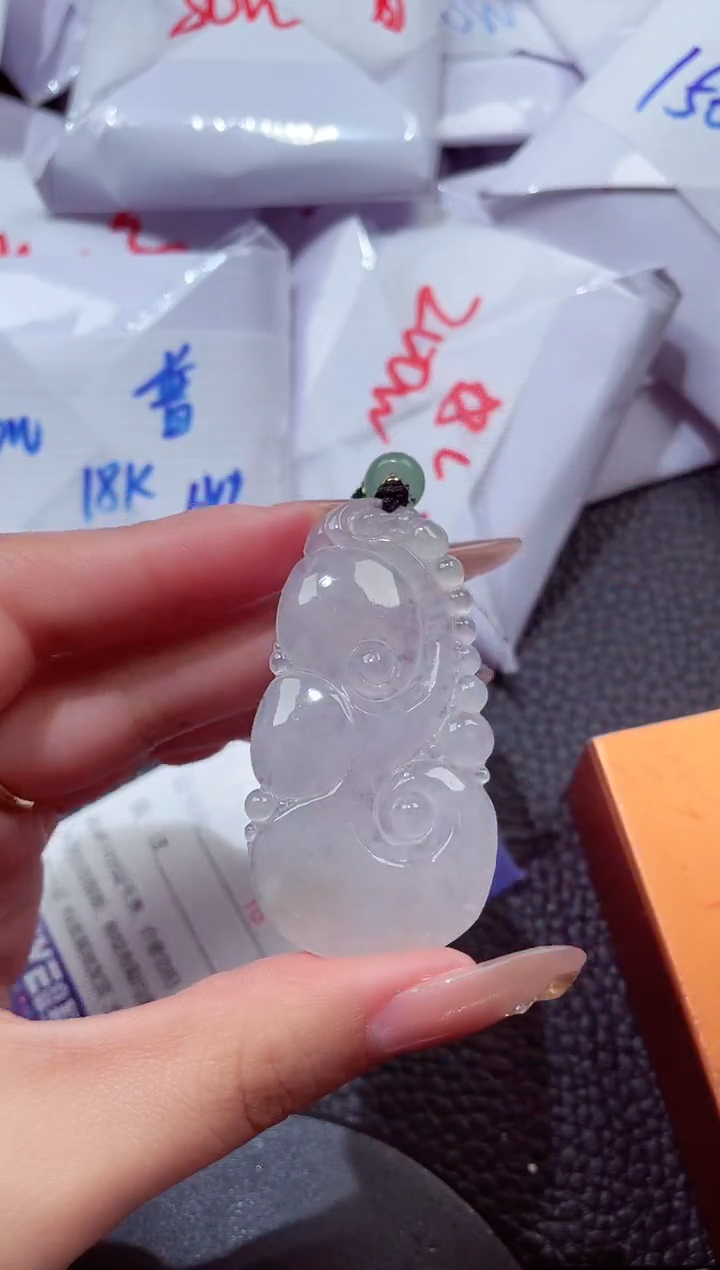 颈饰未镶嵌翡翠00000