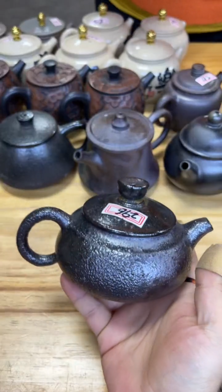 【闪购商品】壶296 号 瑕疵【白云推荐】