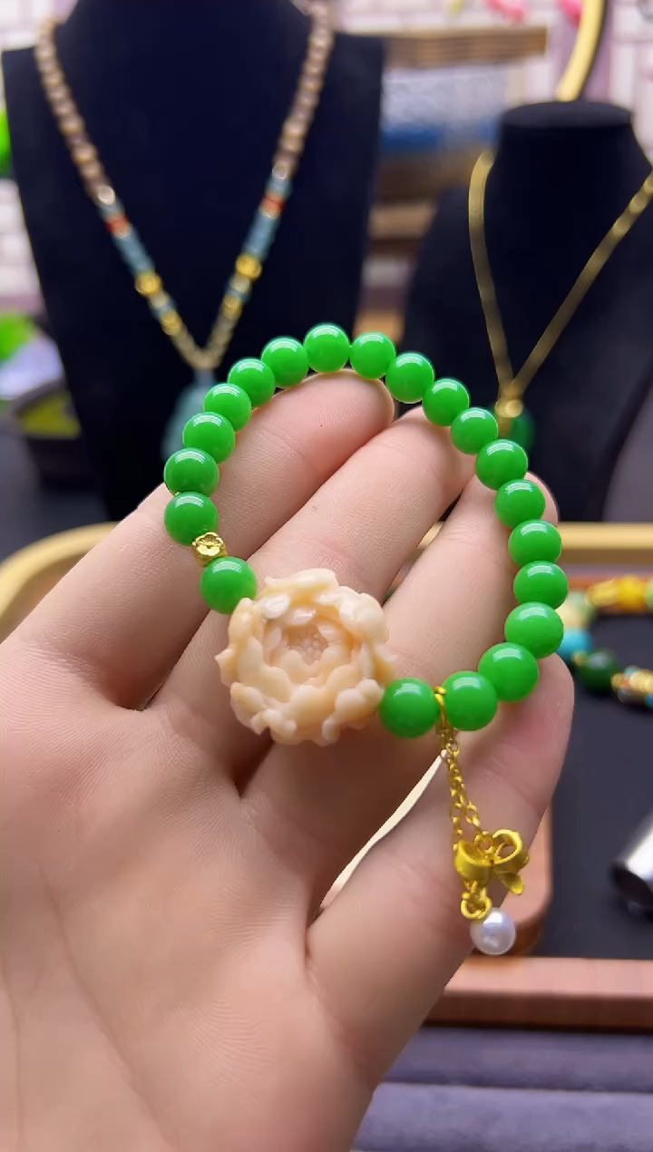 【闪购商品】翡翠颈饰14K金镶嵌S70             