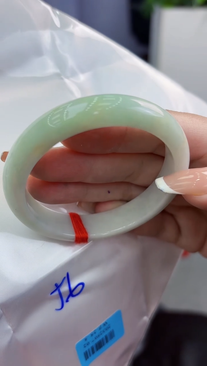 【闪购商品】翡翠手镯未镶嵌翡翠手镯