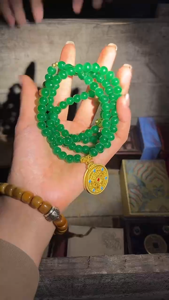 【闪购商品】【闪购商品】绿色罗盘项链