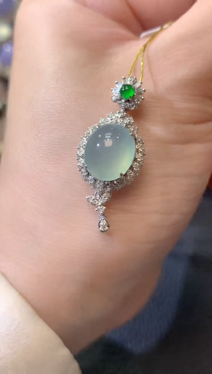 【闪购商品】翡翠吊坠(不含链)18K金镶嵌A25翡翠