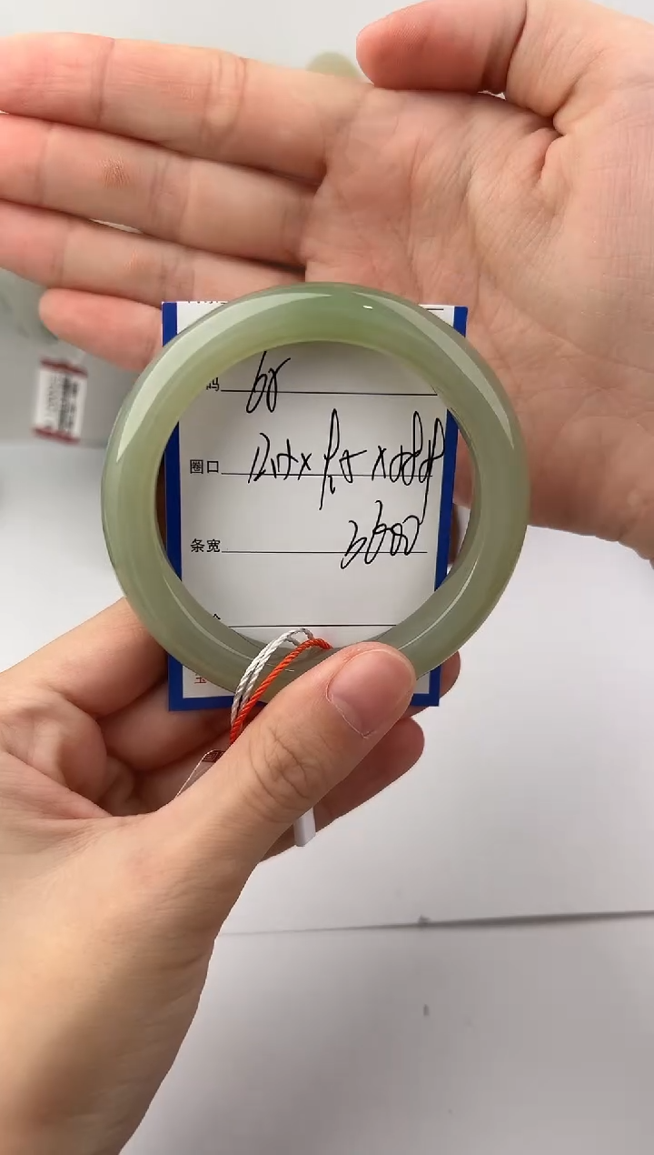 未镶嵌手镯和田玉65颜色微差无瑕疵