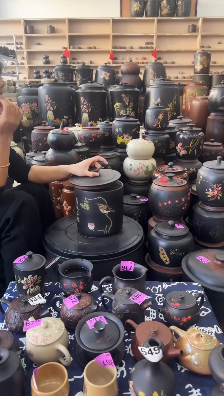 罐瑕疵茶叶罐  彩填小八饼  831