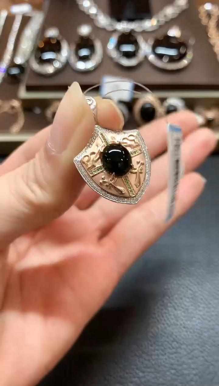 【闪购商品】翡翠吊坠(不含链)18K金镶嵌b60不退换