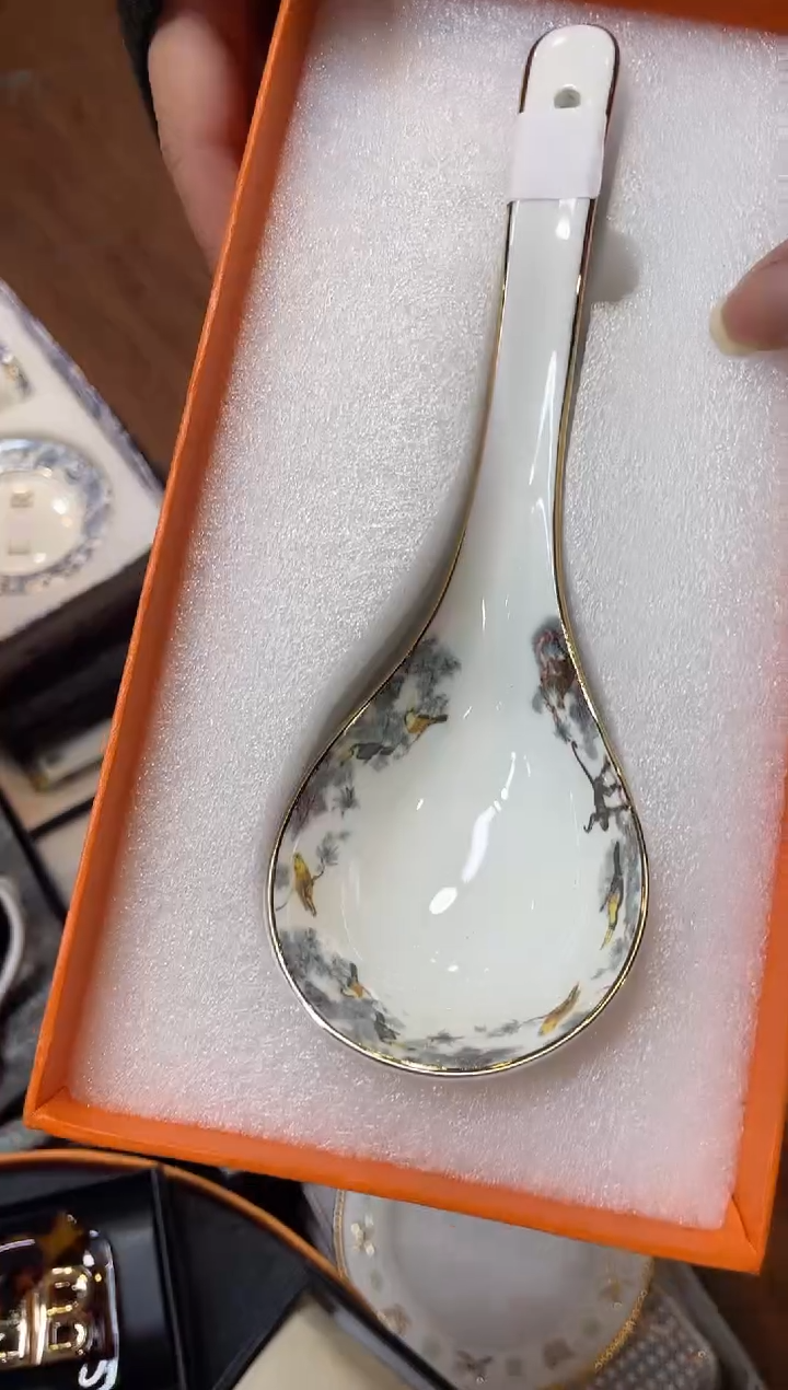 杯鸿辉家品牌瓷器，京东包邮！