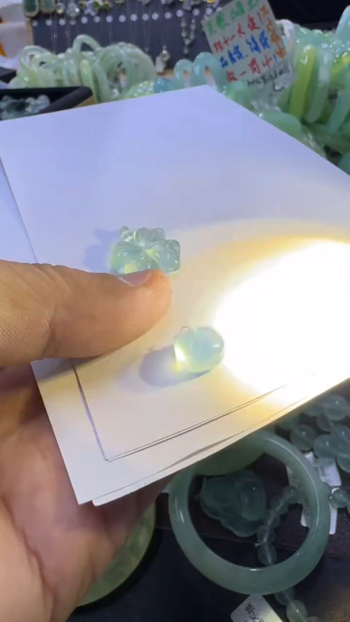 未镶嵌蛇纹石玉手镯1