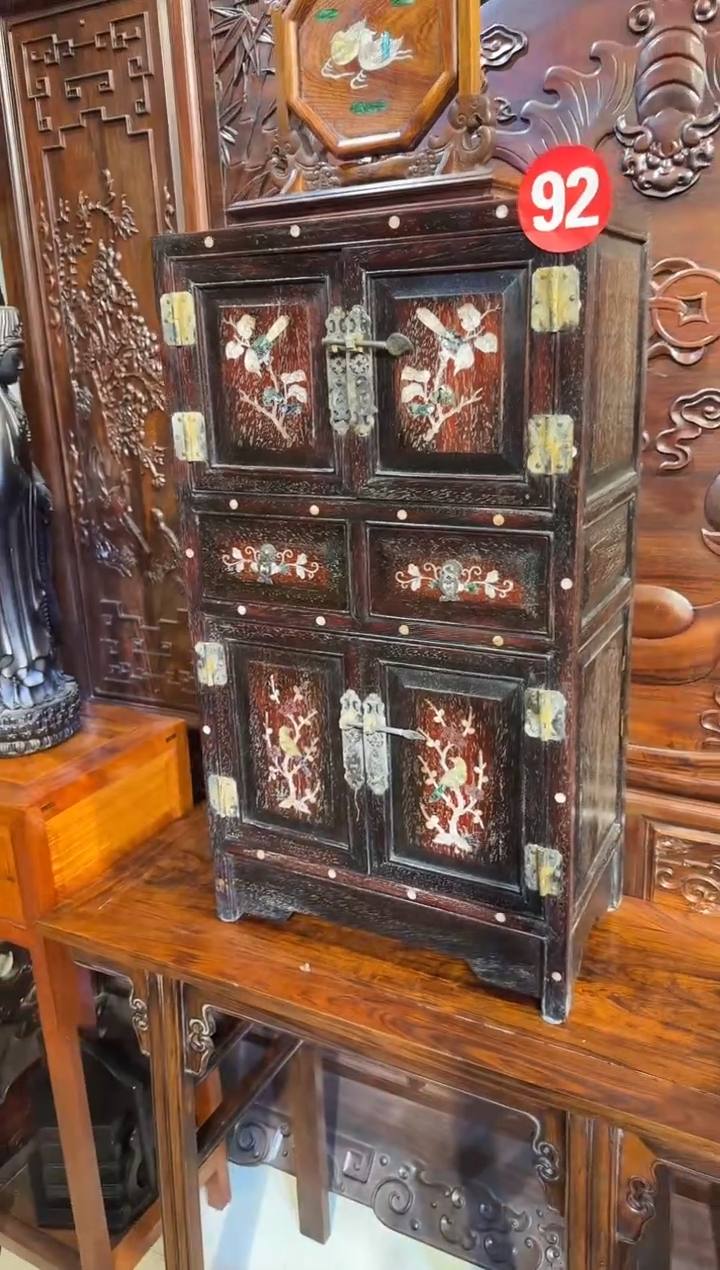 【闪购商品】木木艺邵氏紫檀花鸟小顶箱柜2980.88