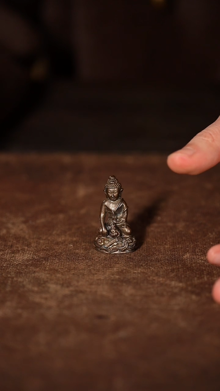 【闪购商品】高3.8宽2。