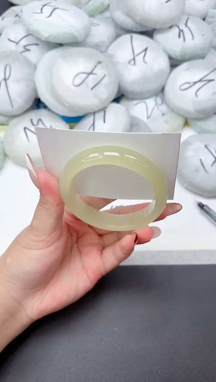 未镶嵌手镯石英质玉222-58.2