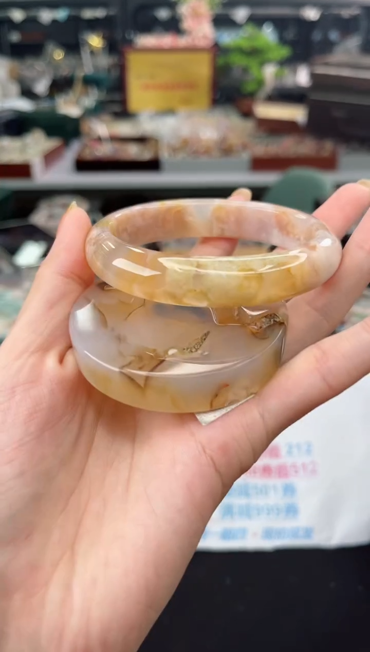 【闪购商品】石英质玉手镯未镶嵌62圈口（赠品镯心）3245174