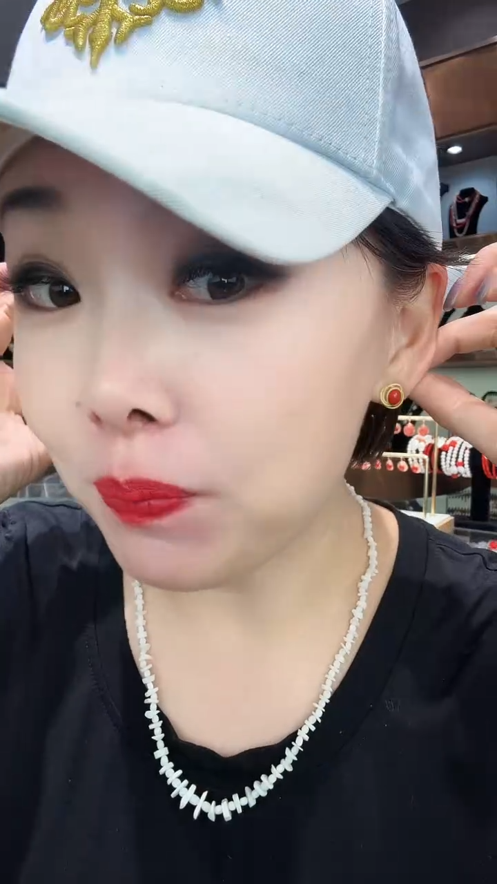 简单时尚百搭 耳钉