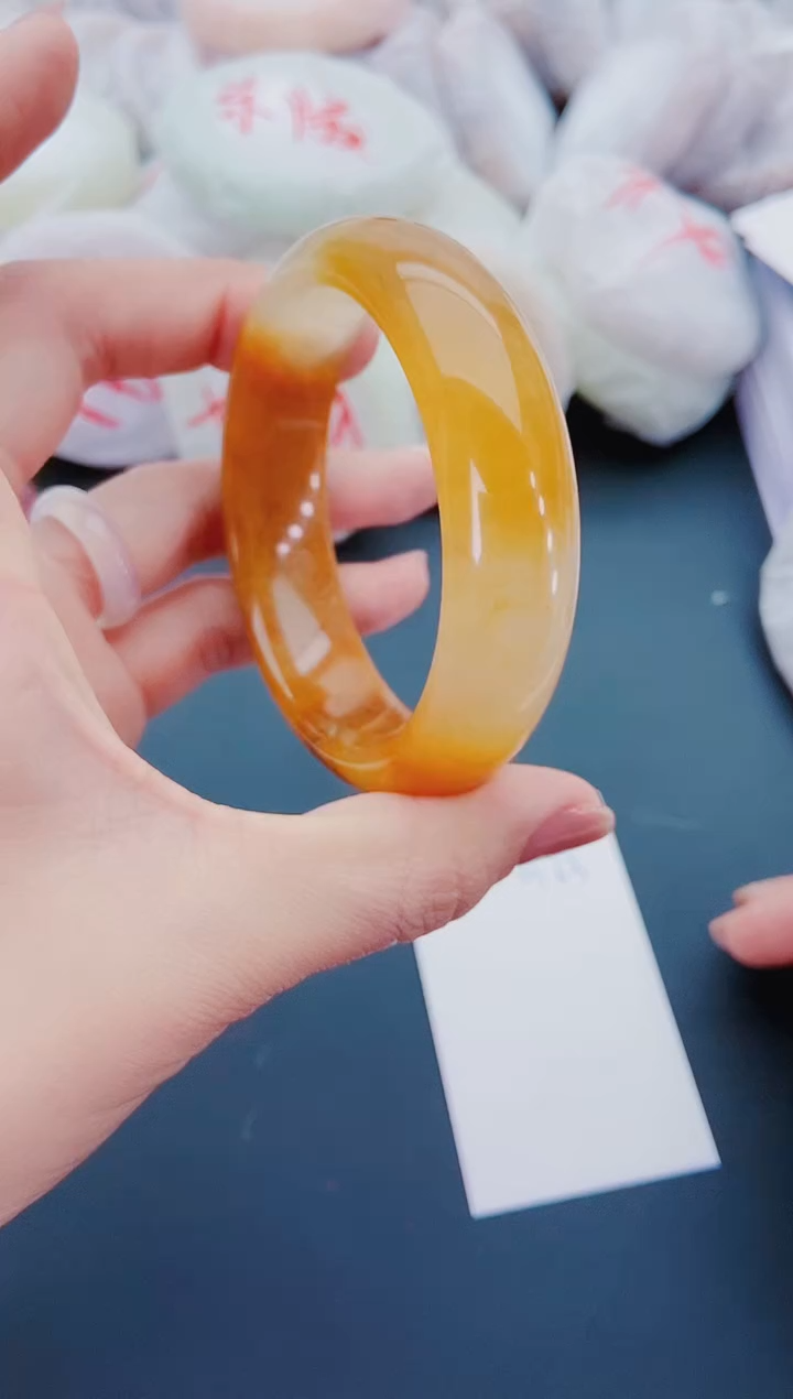 未镶嵌手镯石英质玉M63-59-60