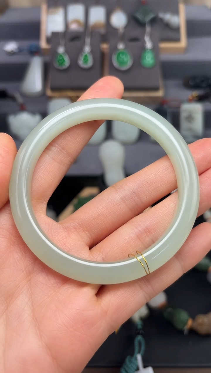 【闪购商品】和田玉手镯未镶嵌和田玉手镯