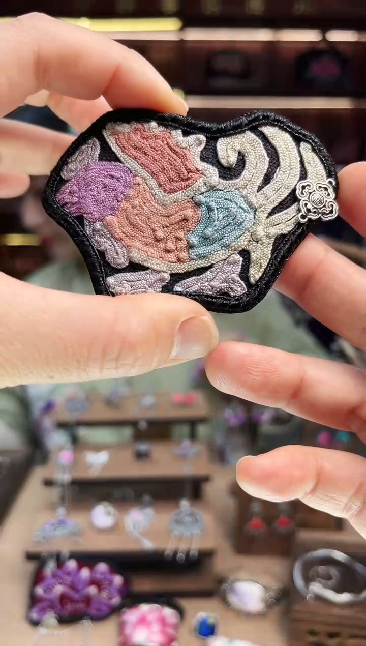 【闪购商品】织绣1775黔东南苗族刺绣