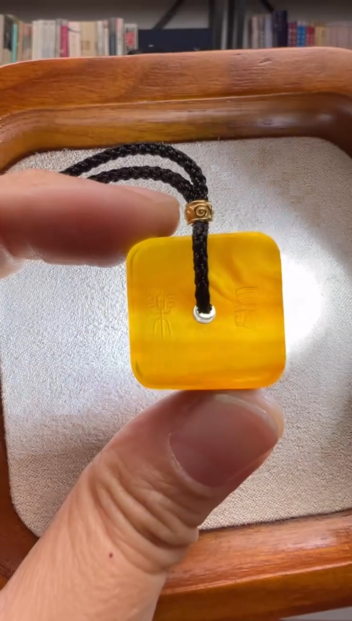 【闪购商品】琥珀颈饰未镶嵌长乐