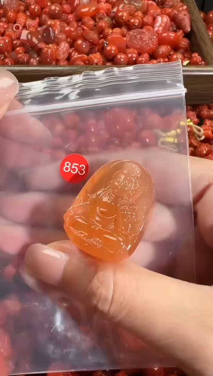 颈饰未镶嵌南红玛瑙1