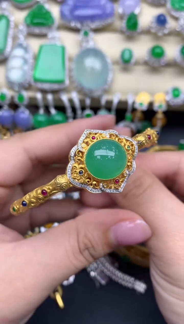 【闪购商品】翡翠手镯18K金镶嵌725-中国好珍宝