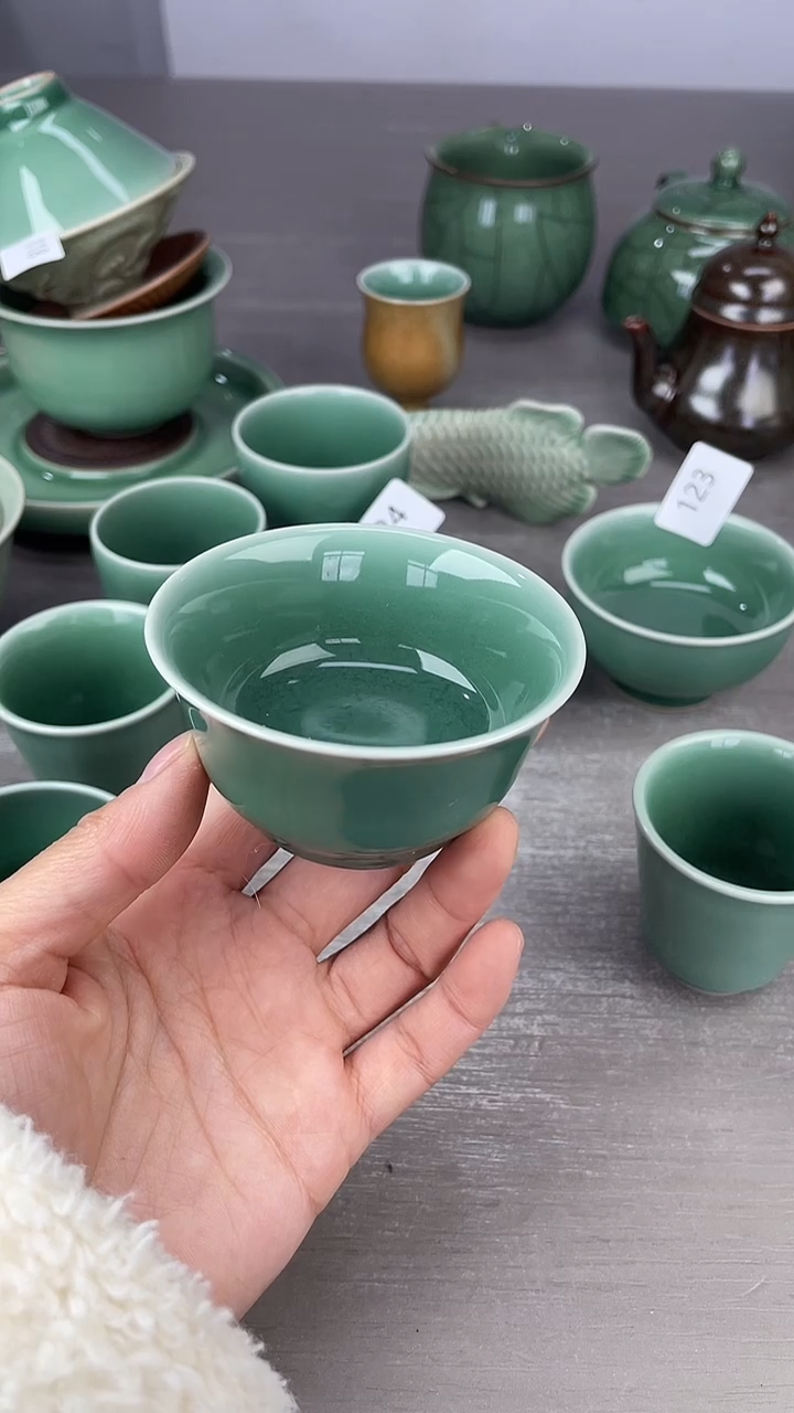 青瓷仓储清仓福利微瑕