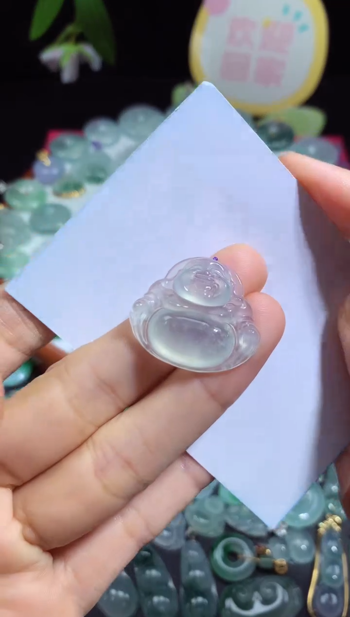 翡翠未镶嵌颈饰佛公