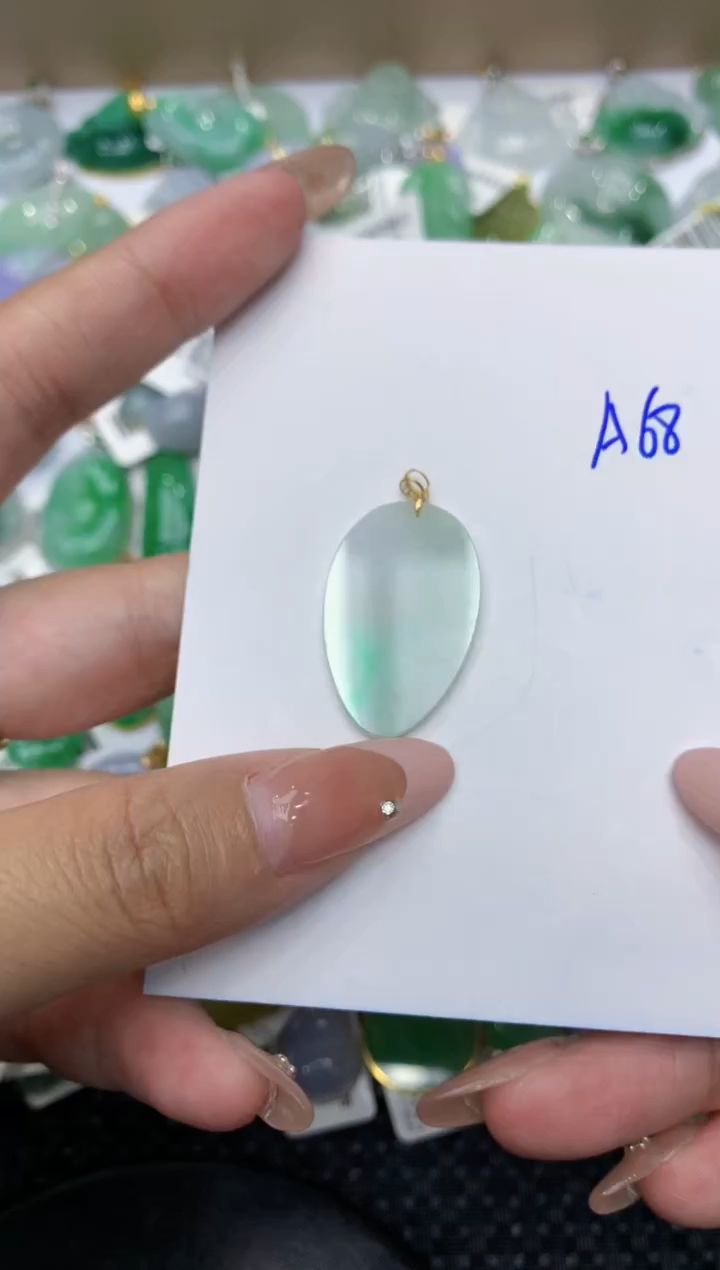 【闪购商品】翡翠颈饰18K金镶嵌111111111