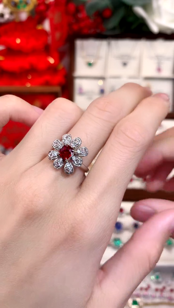 【闪购商品】尖晶石戒指18K金镶嵌0.9ct/天然宝石/七天无理由
