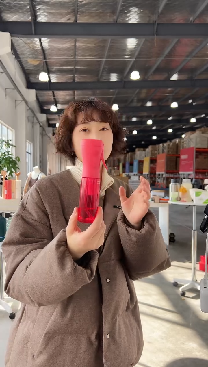 有机玻璃喷雾瓶绯红