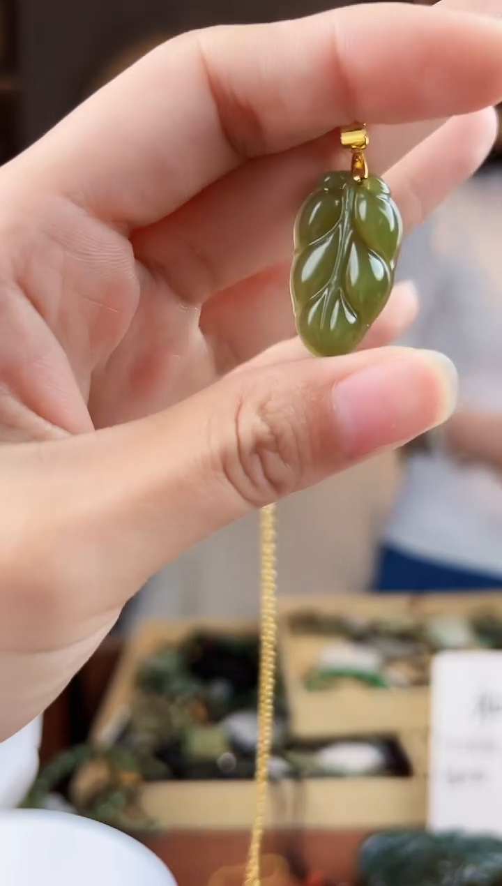 颈饰未镶嵌和田玉拍一发一，多样性发货