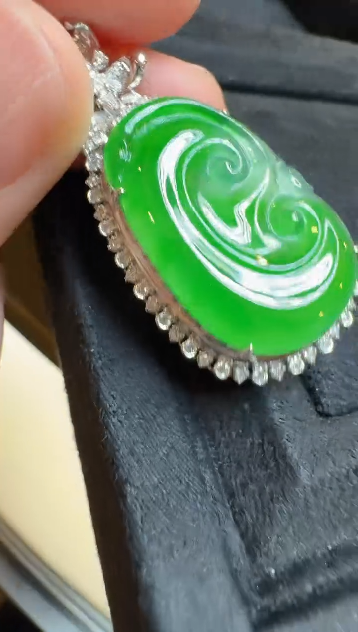 【闪购商品】翡翠吊坠(不含链)18K金镶嵌多样性团购发一件