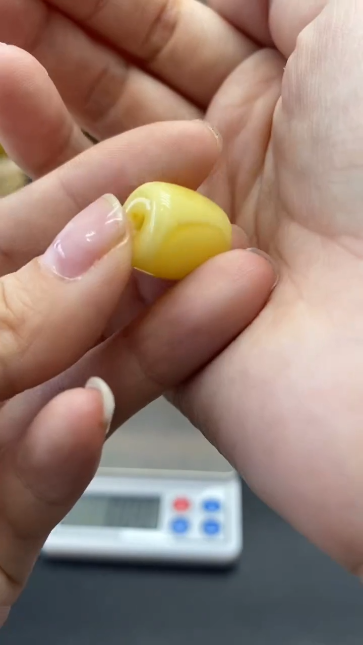 琥珀未镶嵌珠宝奇石2503
