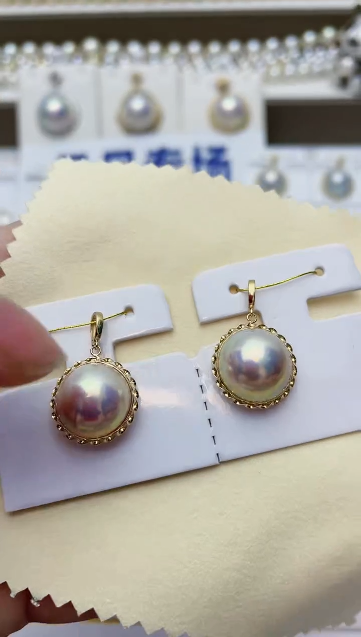 【闪购商品】拼合珍珠（马贝珠）颈饰18K金镶嵌A12商品多样性发其一